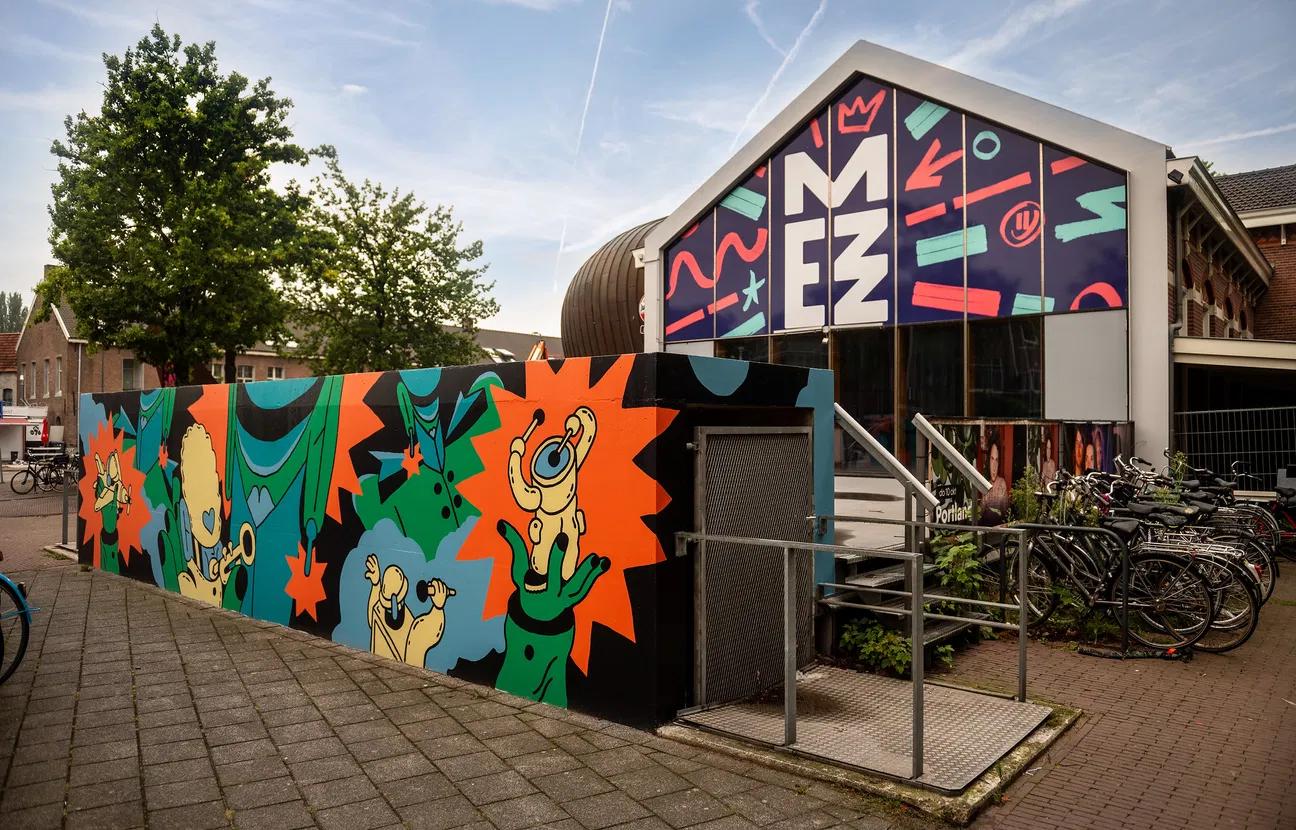 Kleurrijke blind wall voor de MEZZ