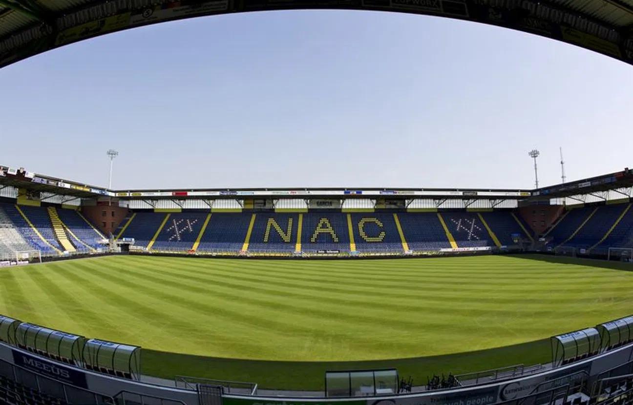 Panorama afbeelding van het voetbalveld in het Rat Verlegh Stadion
